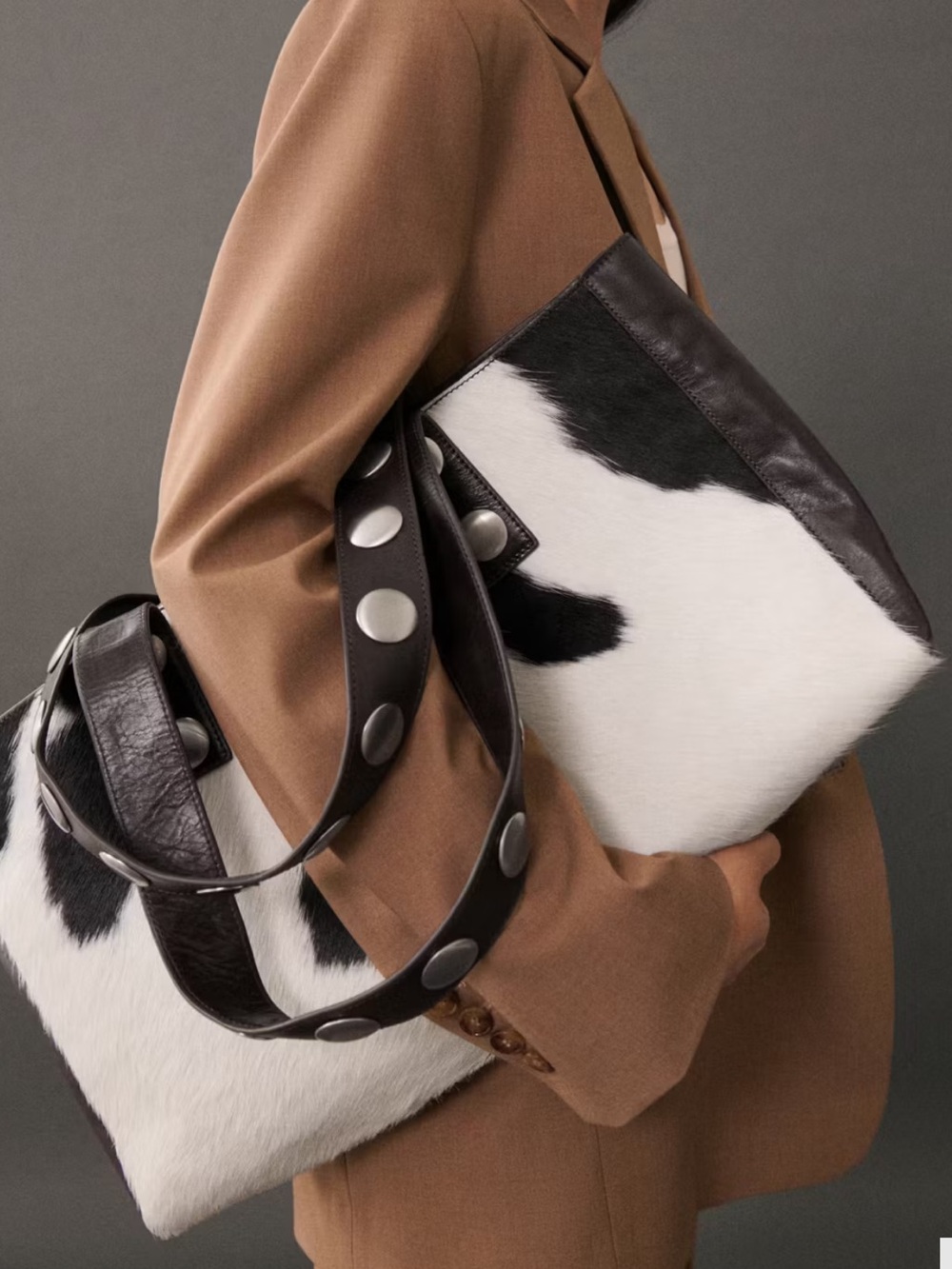 NWT SOLD OUT STYLE MANGO COWHIDE TOTE🥰